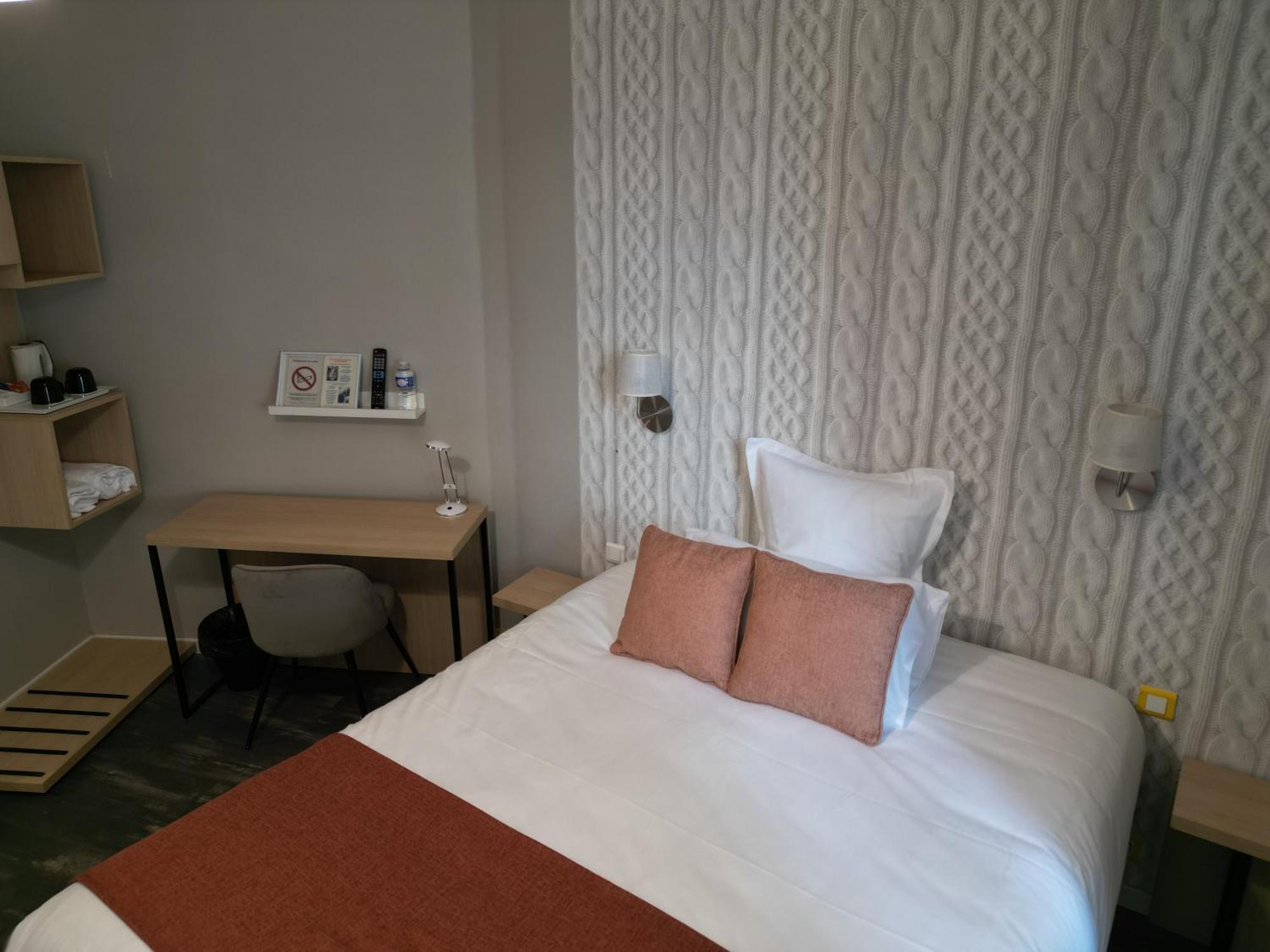 Les Platanes Hotel 2*