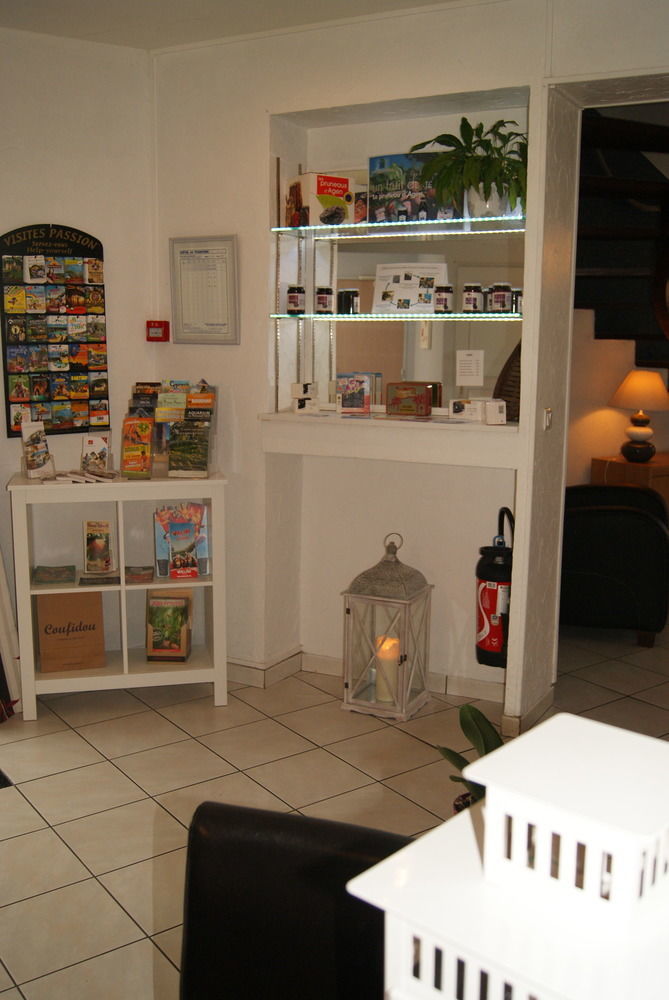 Les Platanes Hotel 2*