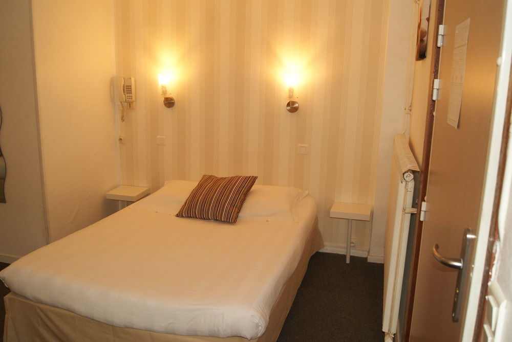 Les Platanes Hotel 2*